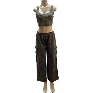 PrettyLittleThing Size 10 Cargo Style Pants & May Pink Crop Top. Preloved